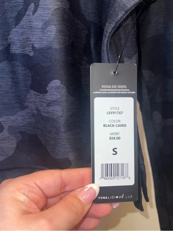 Yogalicious Lux‎ Black Camo Cropped Hoodie Athletic Top NWT Small - Image 9