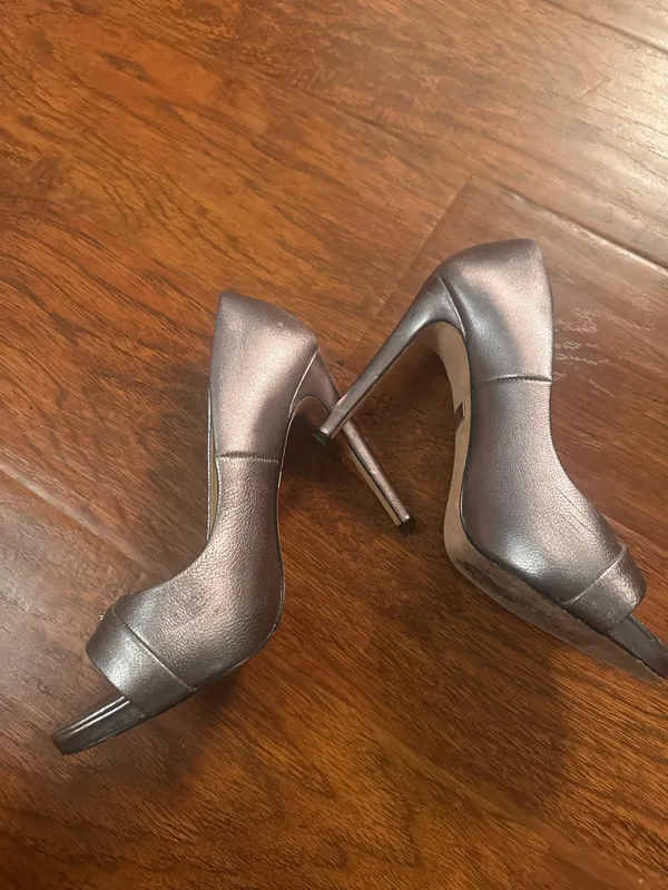 Chrome silver badgley Mischka peep toe formal heel - Image 2