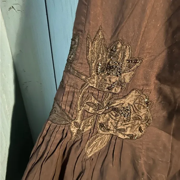 Calvin Klein Dark Brown/Burgundy A-Line Embroidered Skirt | Women’s Sz 12 - Image 2