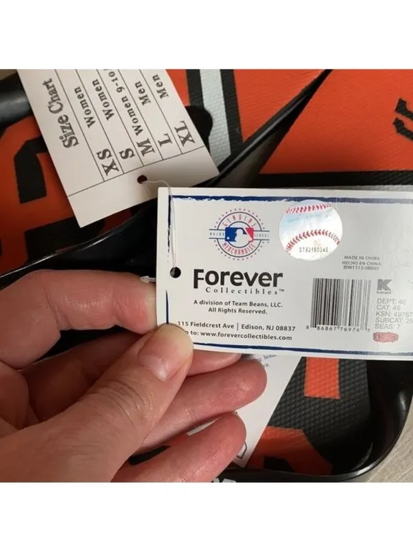 SF Giants Orange and Black Flip Flops Size undefined - Image 7
