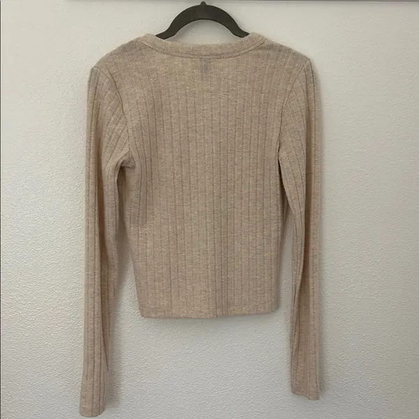 Ribbed V-neck Sweater - Image 3
