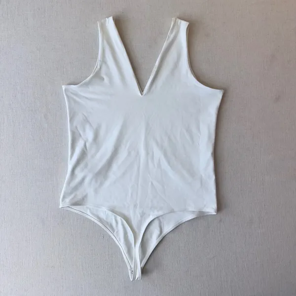 Abercrombie Soft A&F Bodysuit XL White Deep V Clean Girl Minimalist NWT - Image 8