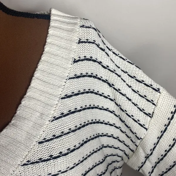 Westport Dressbarn chunky knit v-neck stitch detailed oversized sweater size XL - Image 6