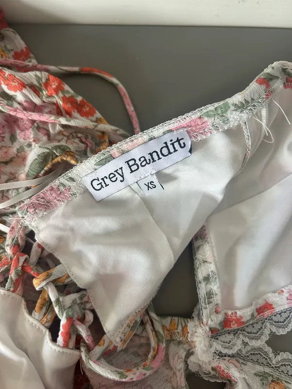 Grey Bandit Floral Mini Dress - Image 4