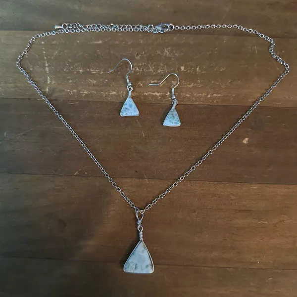 Silver tone Larimar pendant necklace and earrings set - Image 2