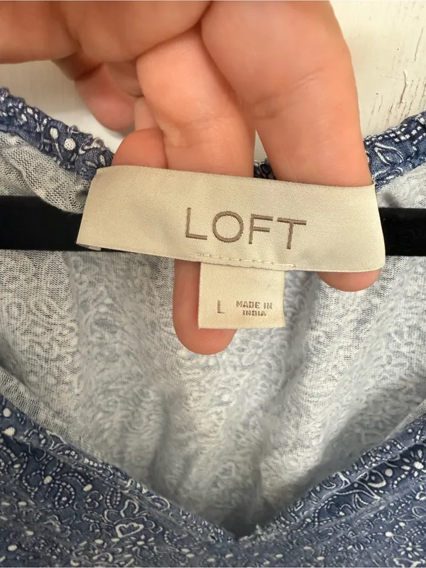 LOFT Blue Paisley Puff Sleeve Split Neck Rayon Top Women size L - Image 3