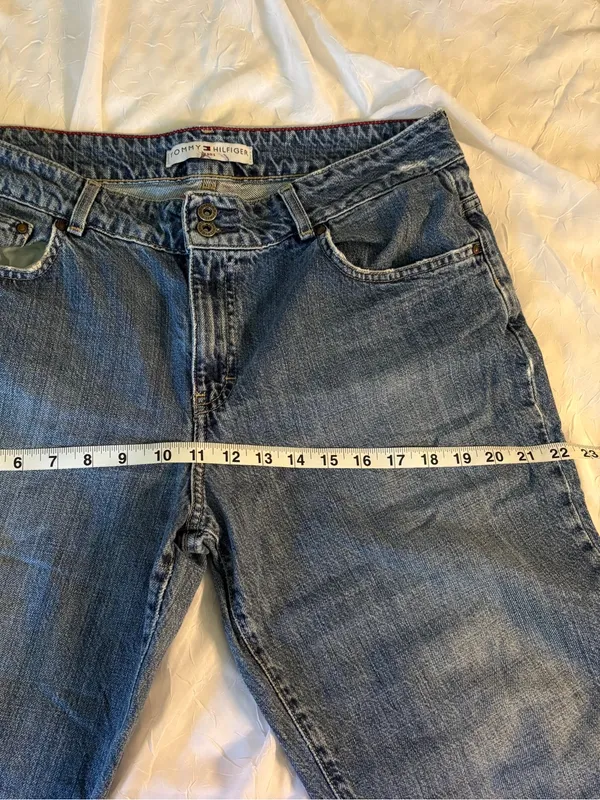 Tommy Hilfiger | wide leg capri jeans, distressed, medium | size 12 - Image 12
