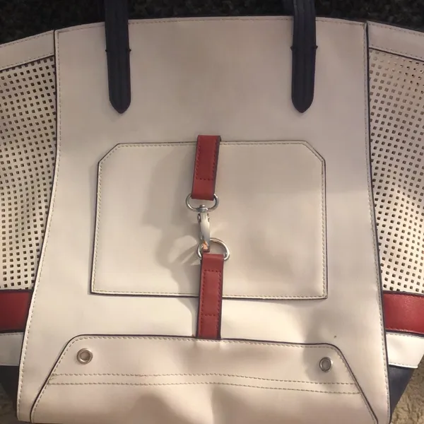 🎉4 for $20 Danielle Nicole Tote - Image 2