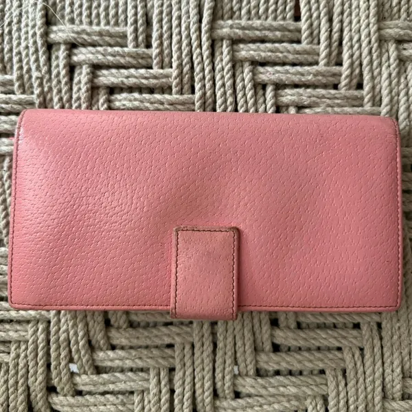 Gucci Vintage Pink Long Snap Wallet with Gold Hardware - Image 2