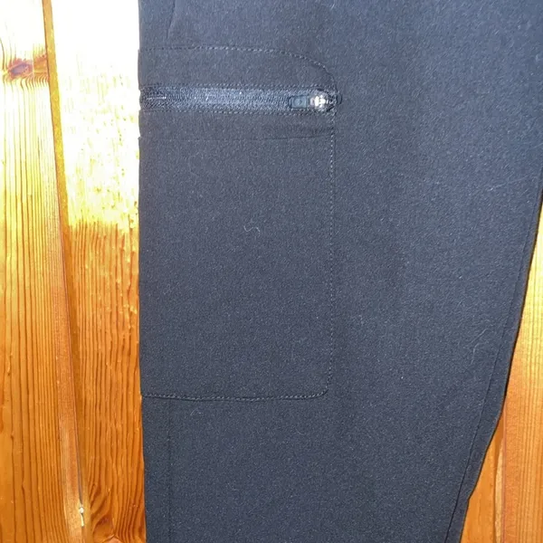 FIGS Zomora black fig scrub pants size XS doctors nurse scrub pants work wear women’s - Image 5