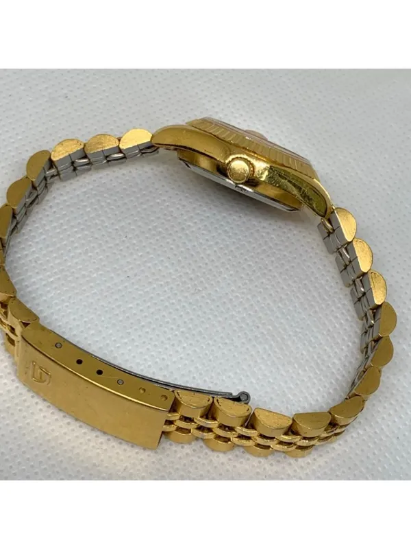 Gruen since 1874 gold tone date classic watch 26mm Japan up to 7.5” running - Image 8
