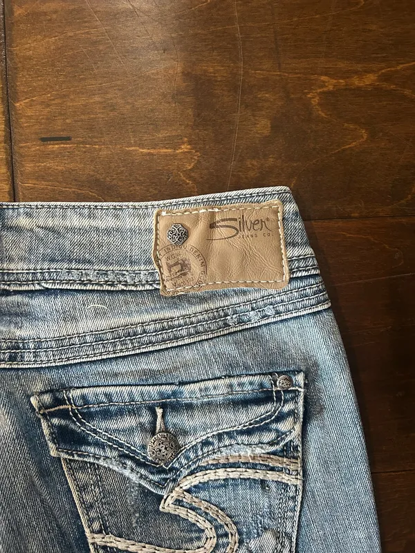 Light wash McKenzie low rise silver jeans Blue Size 28 - Image 3