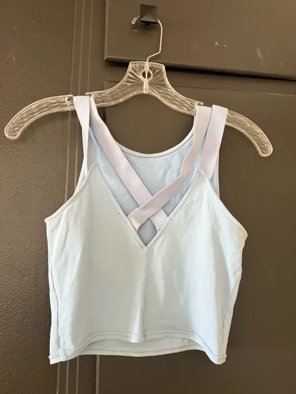 Alo yoga top - Image 2