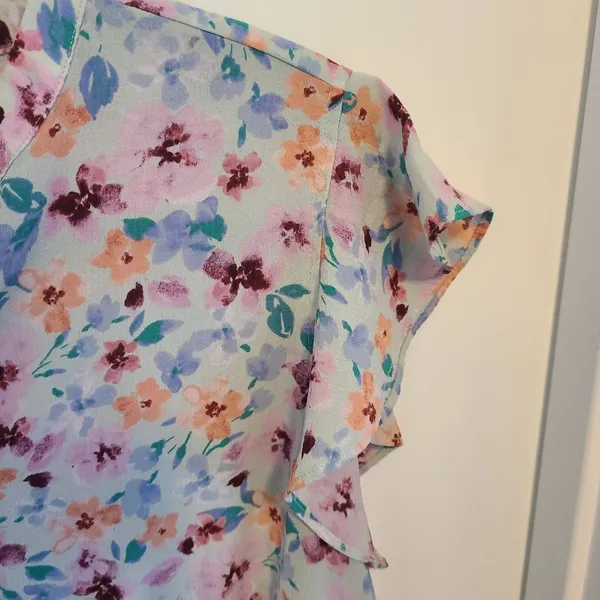 Elle Women's Size XXL Flutter Sleeve Top Floral V Neck Flowy Plus - Image 2
