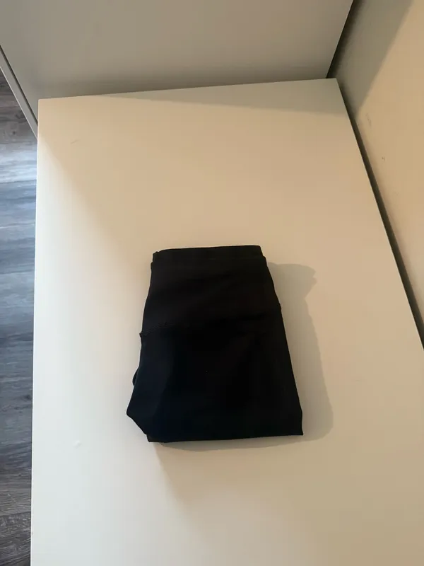 Black Athletic Nike Leggings Cropped - Image 4