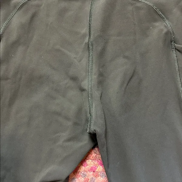 Lululemon Speed Up Tight DWR 28"
Dark Olive - Image 4