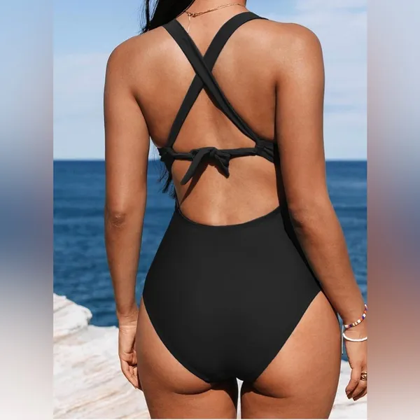NWT CUPSHE One Piece Swimsuit Tummy Control Deep V Neck black size XL - Image 2