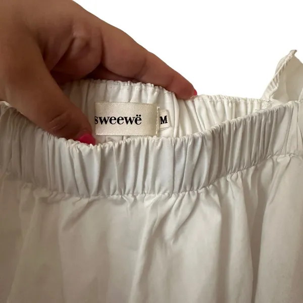 SWEEWË Puff Sleeve Blouse‎ in White Sz Medium - Image 4