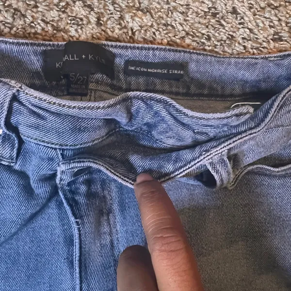 Kendall + Kylie The Icon High Rise‎ Straight Leg Ripped Distressed Jeans Women's - Image 3