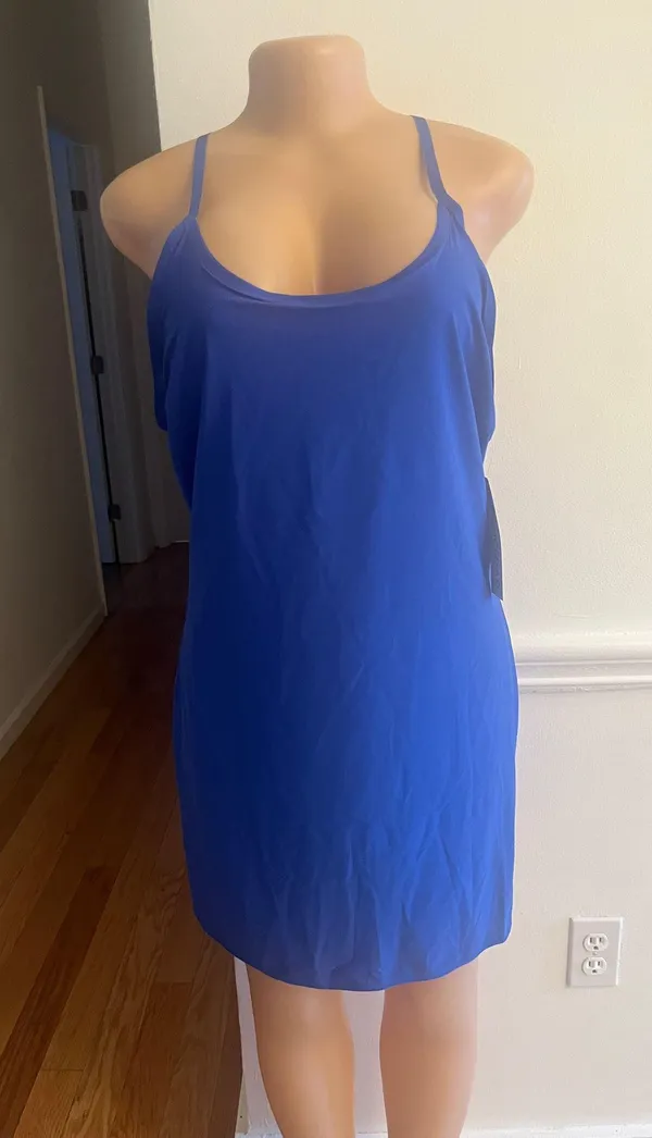 Stella McCartney Sleeveless flex exercise dress in a pullover style designed with a racerback silhouette and featuring With short - Image 2