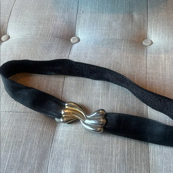 Non Signe Vintage Two Toned Hardware Black Leather Belt - Image 4