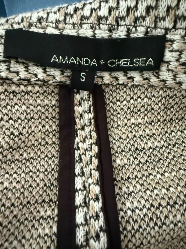 Amanda & Chelsea One-Button Blazer - Image 3