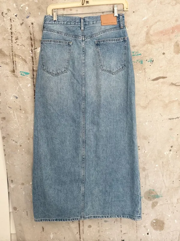 Aritzia Denim Forum 90s Vintage Maxi Jean Skirt - Image 4
