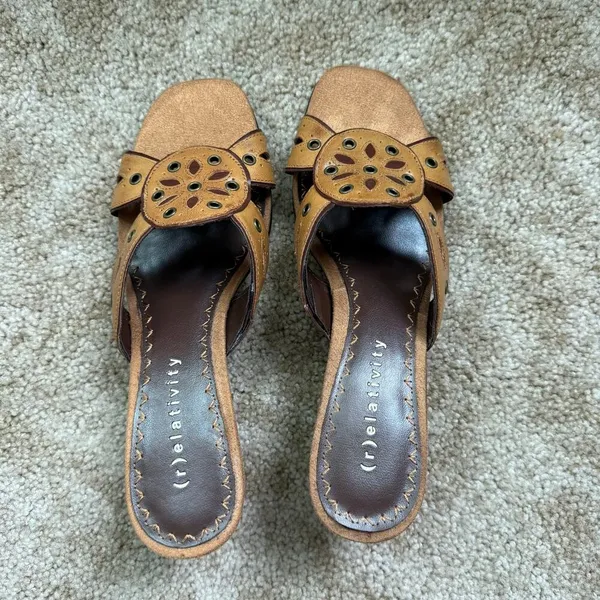 Relativity Brown Leather Metal Grommet Boho‎ Western Grunge Indie Trendy Heels - Image 7