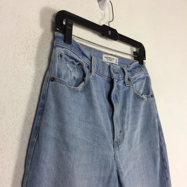 Abercrombie & Fitch Ultra High Rise Ankle Straight Distressed Jeans Size 27/4 - Image 8