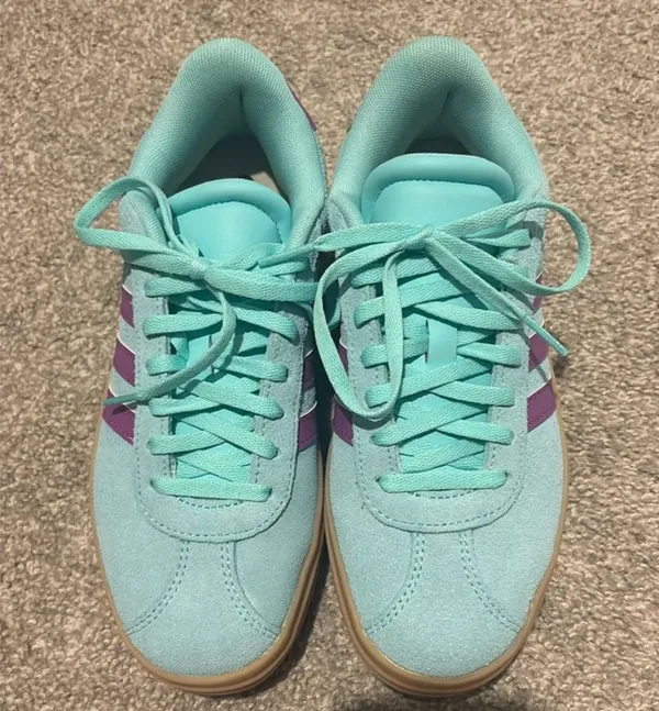 Adidas Tennis Shoes - Image 2