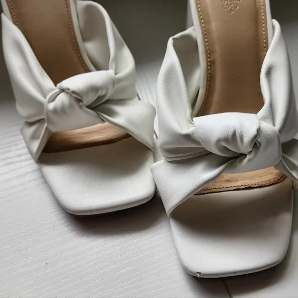 Charlotte Russe White Women's Shoes Size 7 - Image 9