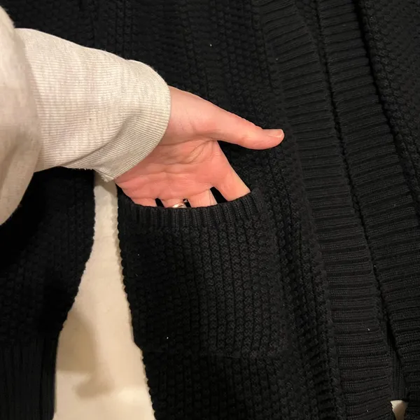 GAP Classic knit cardigan with pockets - Image 4
