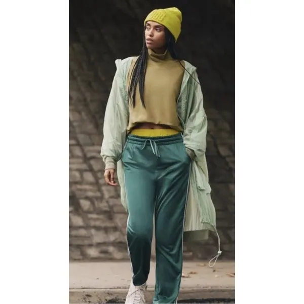 Pilcro Perfectly‎ Oversized Pullover Sweatshirt in green Size XL Bubble Hem Crop - Image 2