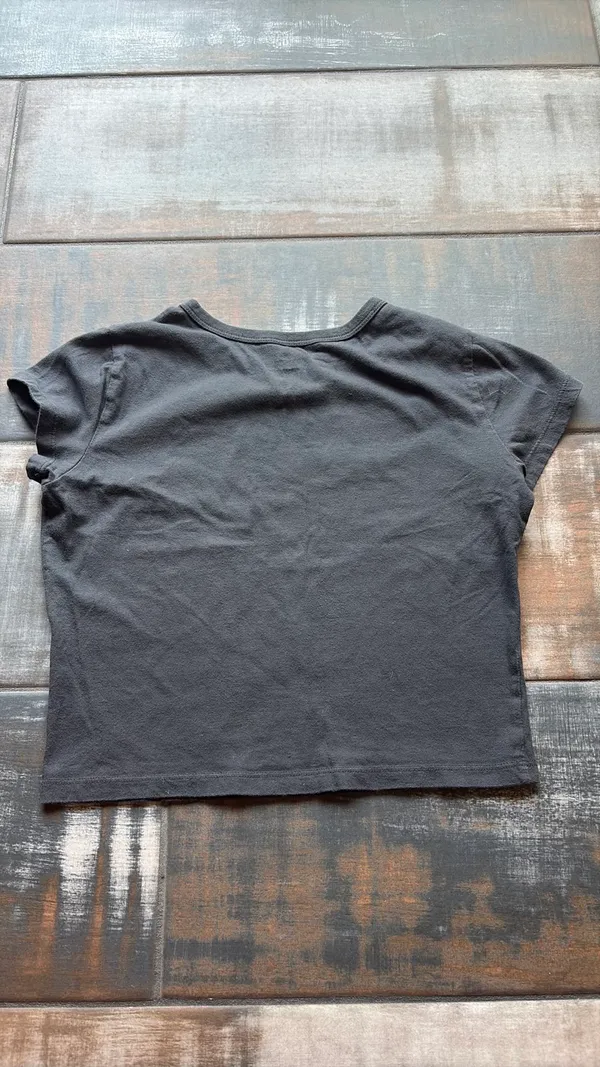 Hollister Graphic Baby Tee - Image 3