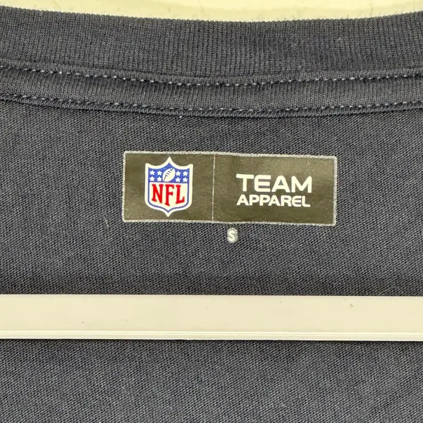NFL Team Apparel New England Patriots Navy Blue V-Neck‎ Graphic T-Shirt Small - Image 6