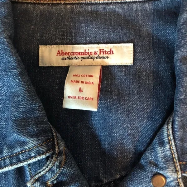 Abercrombie & Fitch Classic Trucker Jean Jacket Blue Sz. L Flap Button Pockets - Image 4