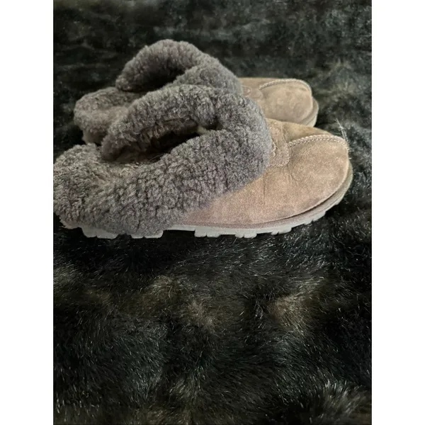 UGG women’s coquette shearling slippers shoes brown size 7 comfortable cozy warm - Image 2