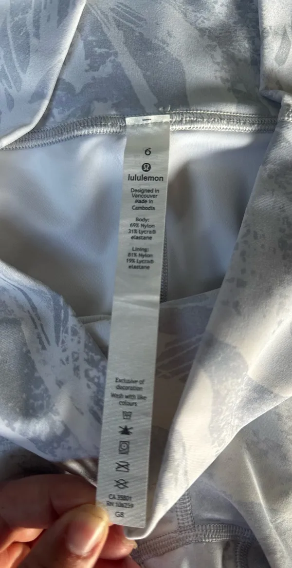 Lululemon Leggings 25" - Image 4