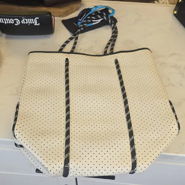 Stylish White Tote Bag with Blue Accents - Image 3