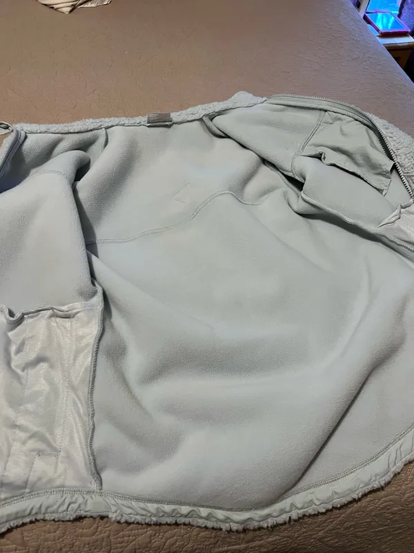 Women’s fleece Columbia Jacket  - Image 4
