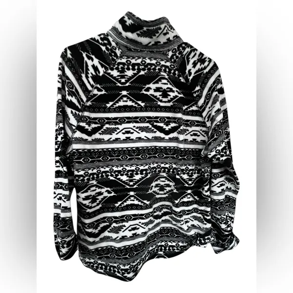 Eddie Bauer Women’s  Black and White Aztec Patterned Jacket - Image 2