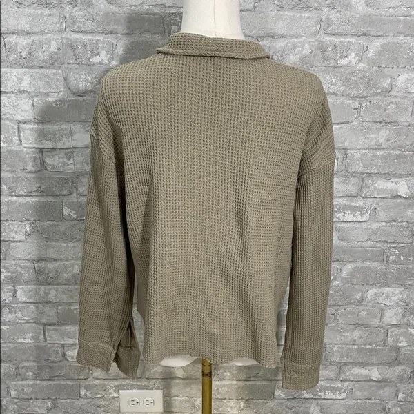 Amazon Women's Tan Button-Up Waffle Knit Button Up Shacket/TOP - Image 3