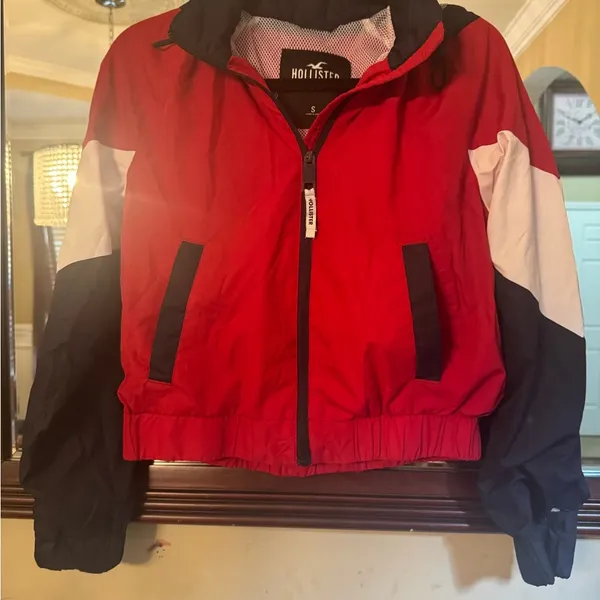 Hollister Red, White, and Navy Bomber Jacket - Image 5