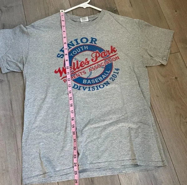 Welles Park baseball graphic tshirt size medium - Image 4