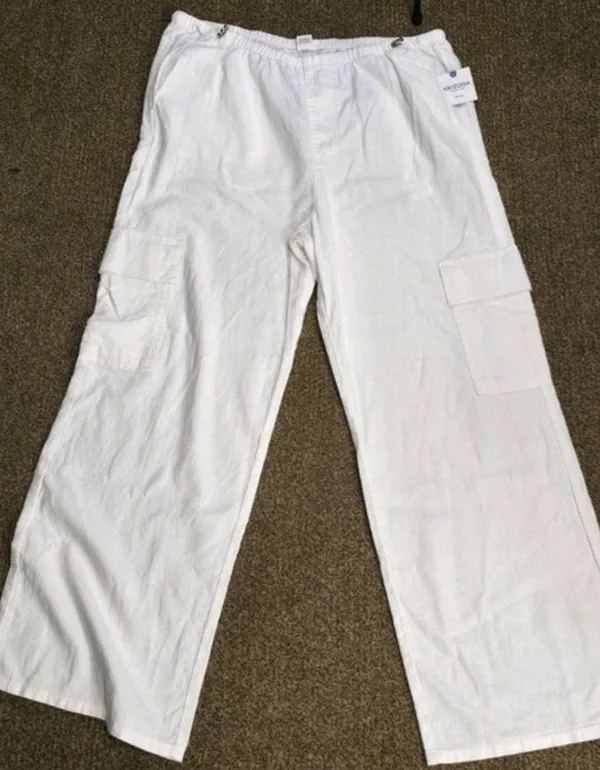Arizona wide leg white cargo pants - Image 2