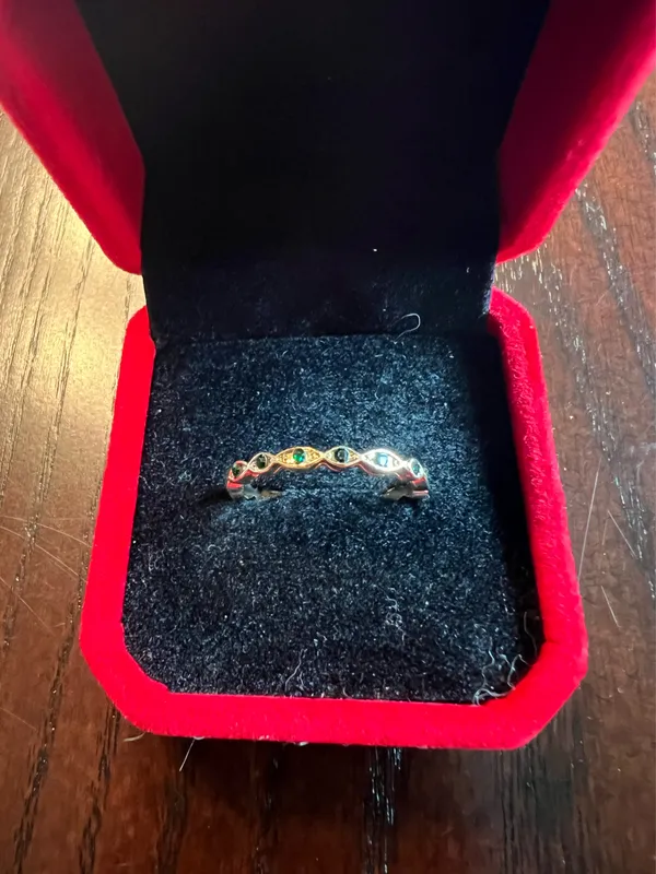 Gorgeous Gold Tone Emerald Created Band Size 7 NWT - Image 2