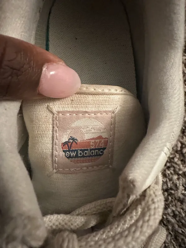 Women’s New Balance Sneakers 574 size 8 - Image 8
