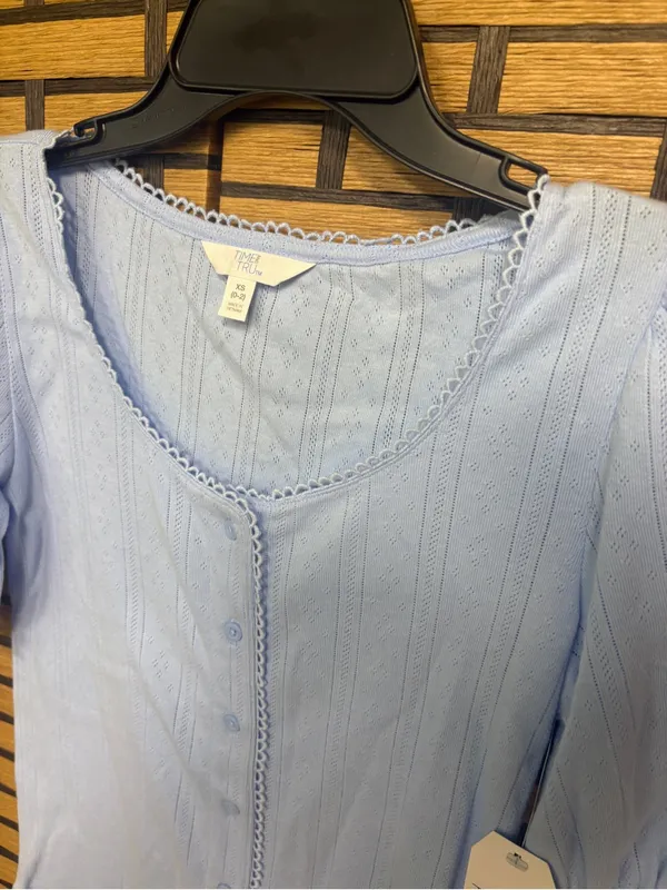 Time and tru blue top size XS - Image 4