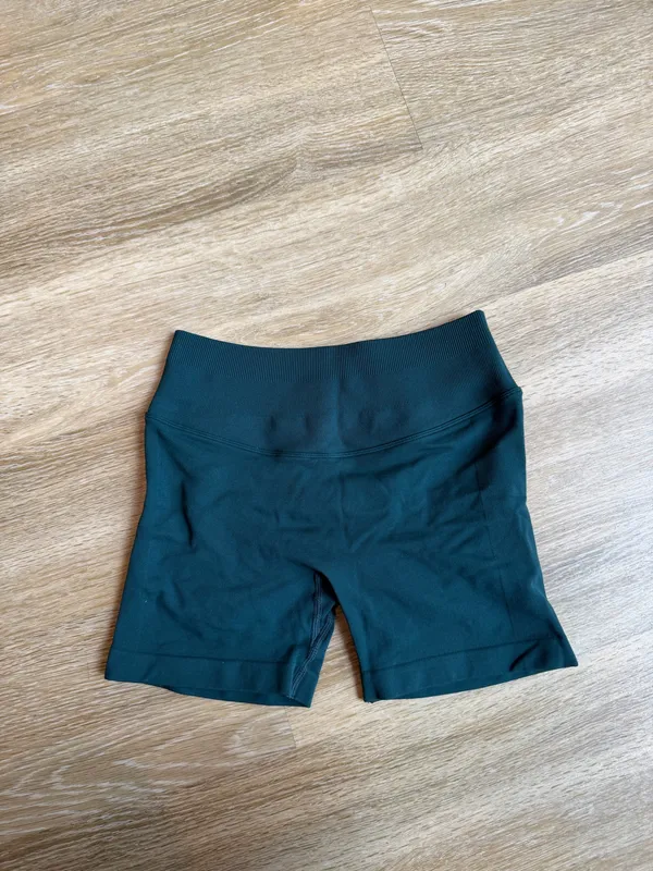 Aurola Shorts Green Size XS - Image 2