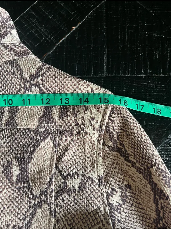 LE LIS Collection Snake Print Cropped Moto Biker Full Zip Jacket Beige S - Image 6